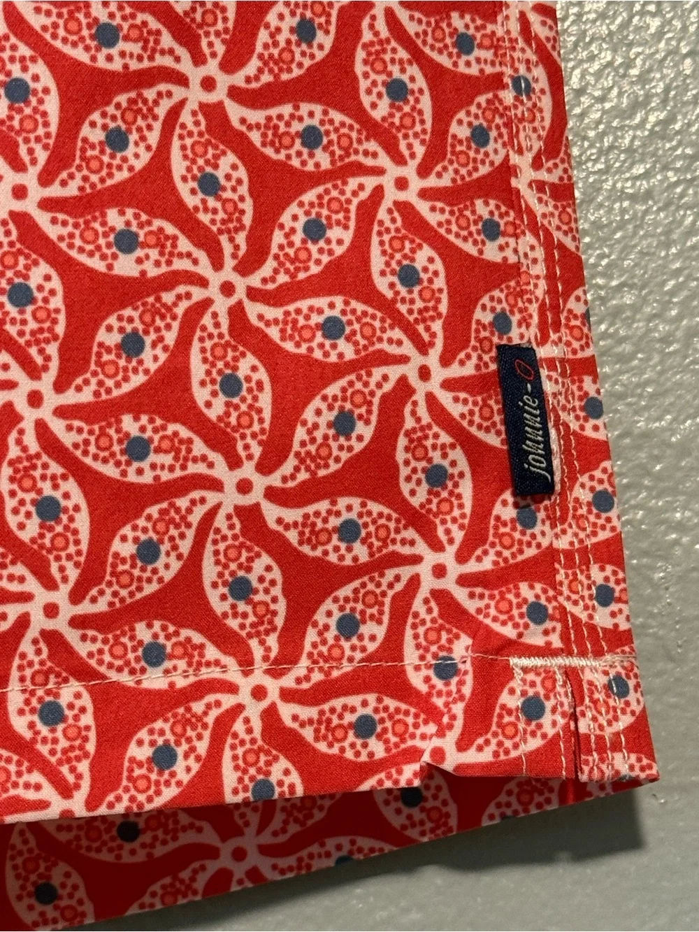 NWT johnnie-O coral reefer Paisley-Style boys Swim shorts